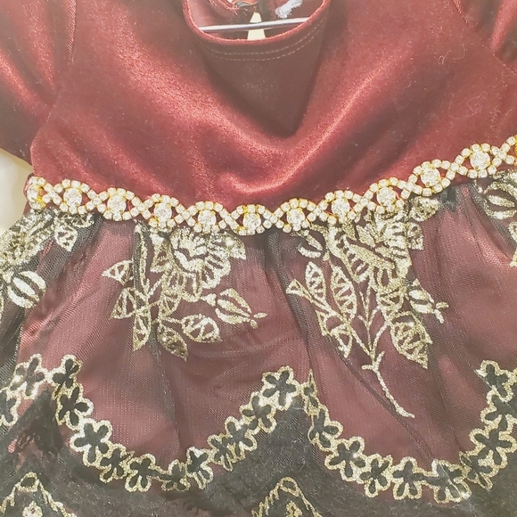 Red velvet Baby Girls Formal dress fits 6-12M - Picture 3 of 8